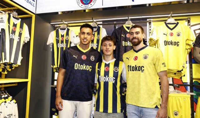 Fenerbahçe'nin yeni sezon formaları tanıtıldı