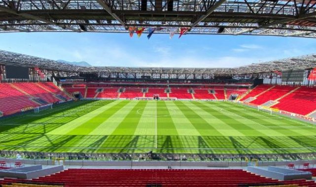 Futbolun finali İzmir'de
