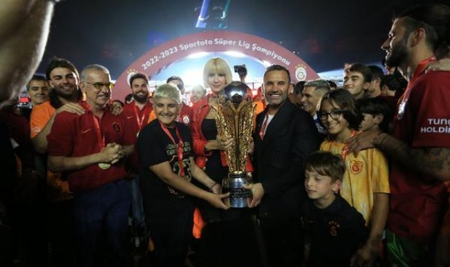Galatasaray, Okan Buruk'un sözleşmesini uzattı