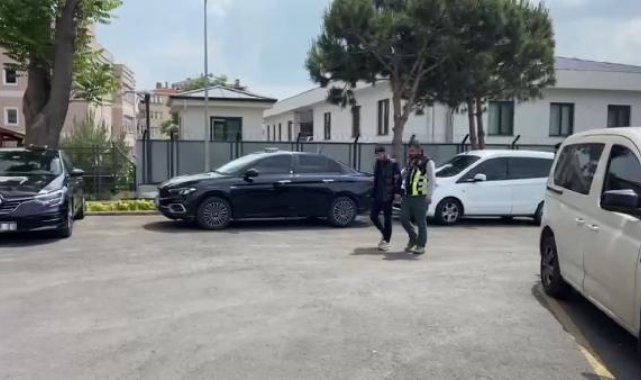 Gaziosmanpaşa CHP mahalle bürosuna saldırıya 3 gözaltı