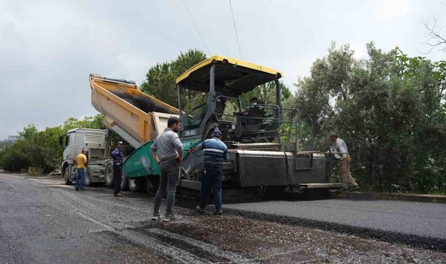 Gemlik Belediyesi'nden Küçük Sanayi'ye yol desteği