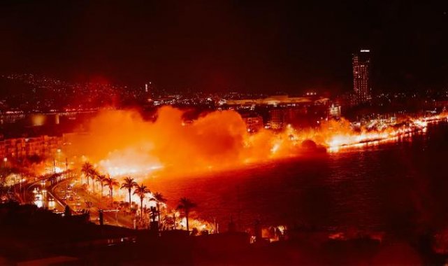 Göztepe'de 98'inci yıl coşkusu yaşandı