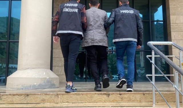 Gümüşhane'de sırt çantasında bin 372 adet uyuşturucu ile yakalanan şahıs tutuklandı