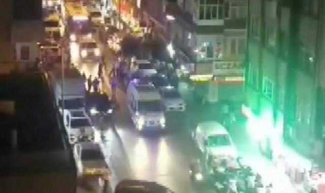 Güngören'de 4'üncü kattan minibüsün üzerine düşen çocuk ölümden döndü