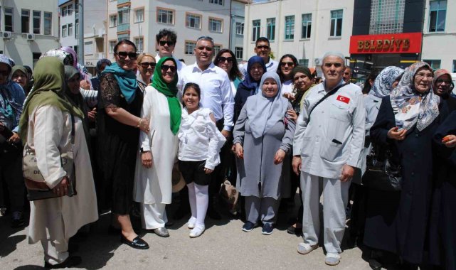 Hacı adayları dualarla kutsal topraklara uğurlandı