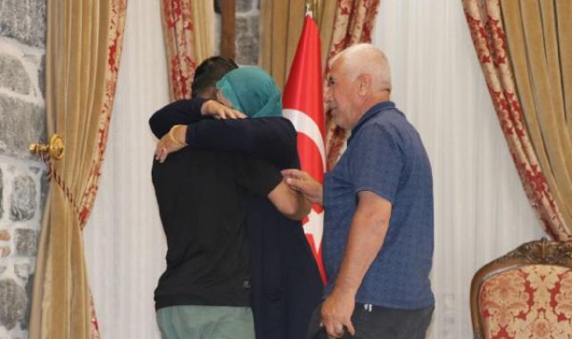HDP önündeki evlat nöbetinde 42'nci buluşma