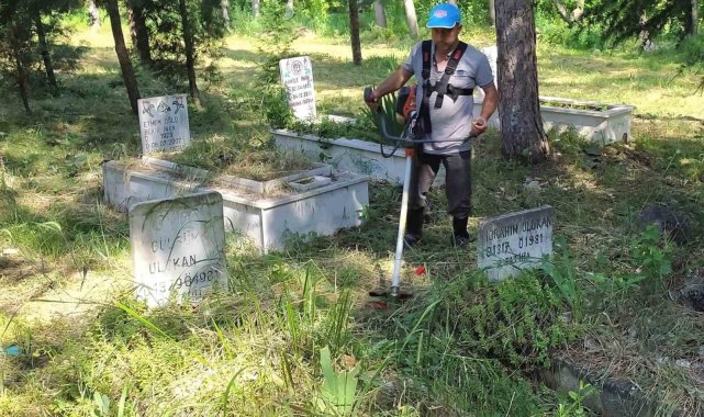 Hisarcık'ta mezarlık temizliği