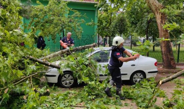 İnegöl'de sağanak ve fırtına