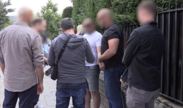 İngiltere'de, Kuzey Afrika'dan İtalya'ya insan kaçakçılığı yaptığından şüphelenilen bir kişi gözaltına alındı