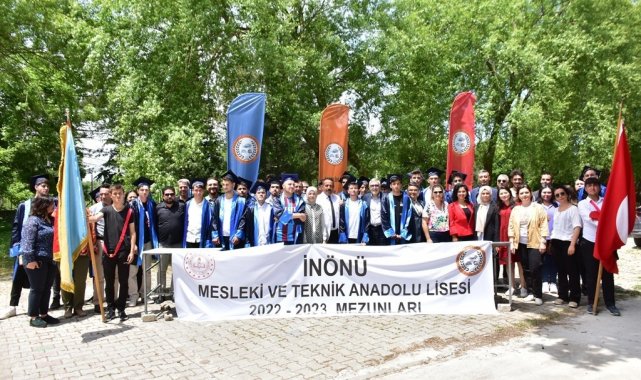İnönü'de mezuniyet coşkusu