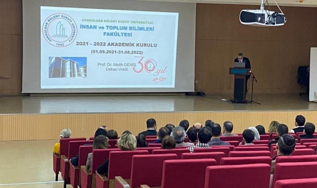 İnsan ve Toplum Bilimleri Fakültesinin üç bölümüne akreditasyon verildi