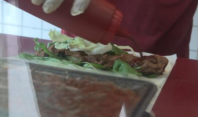İstanbul'da çiğ köfte mi kısır mı tartışması