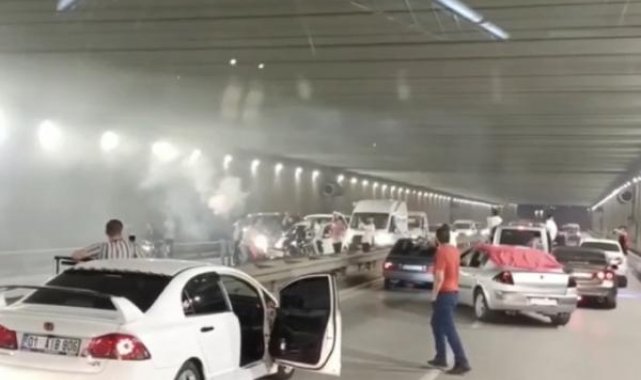 İstanbul'da trafiği tehlikeye atan konvoylar kamerada