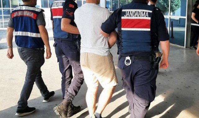 İzmir merkezli 6 ildeki operasyonlarda göçmen kaçakçılarına darbe
