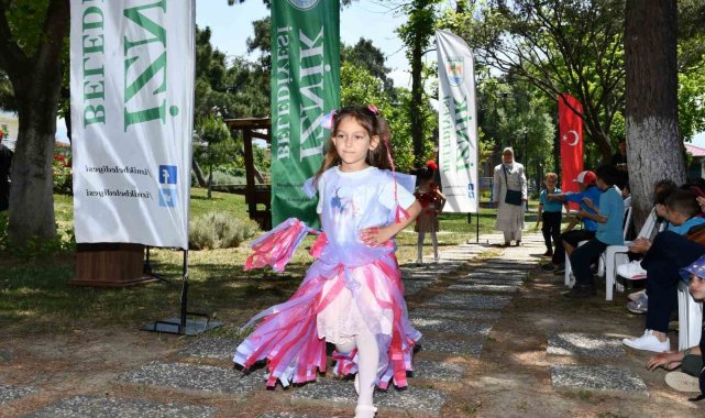 İznik'te geri dönüşüm defilesi