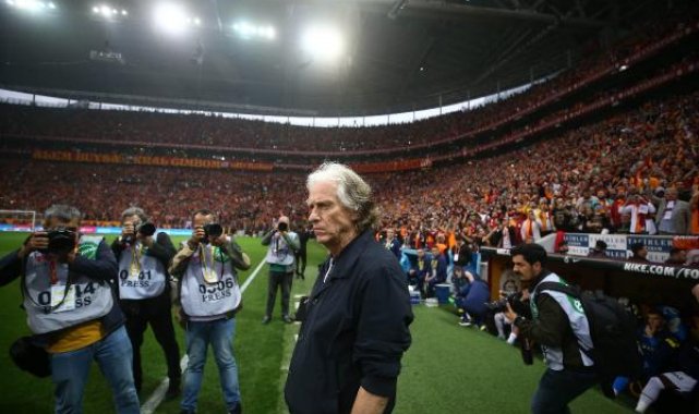 Jorge Jesus derbi galibiyeti yaşayamadı