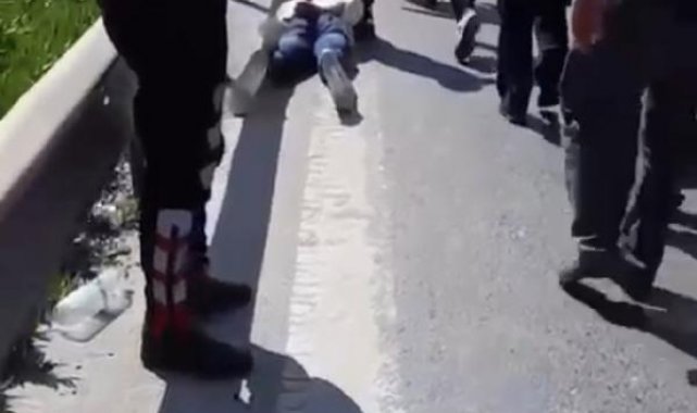 Kadıköy'de polisten kaçan sürücü polislere çarptı
