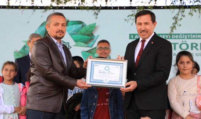 Karatay'ın en çevreci okulları ödüllerini Başkan Kılca'dan aldı