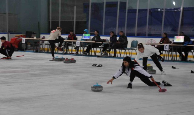 Kars'ta Curling Şampiyonası sona erdi
