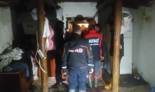 Kars'ta sağanak ve dolu; dere taştı, 7 evi su bastı