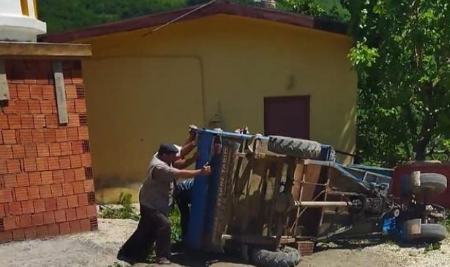 Kastamonu'da pat-pat devrildi: 2 yaralı