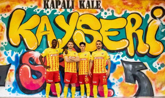 Kayserispor'un yeni forması görücüye çıktı