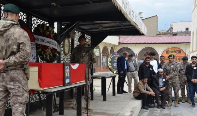Kazada yaşamını yitiren polis memuru son yolculuğuna uğurlandı