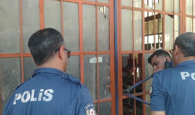 Kendini kilitlediği iş yerinde, polis tarafından baygın bulundu