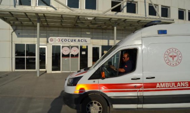 Kendisini geç fark eden ambulansın şoförünü darbetti