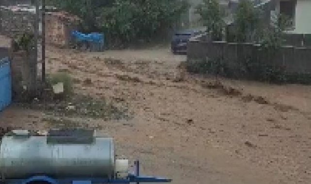 Kırıkkale'de sağanak; dereler taştı, ekili arazi ve bahçeler zarar gördü