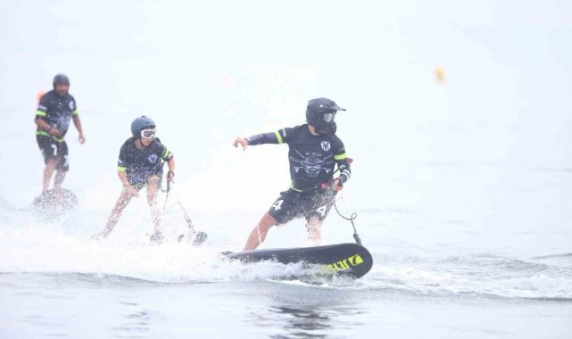 Kocaeli'de Türkiye Su Jeti ve Flyboard Şampiyonası ile nefesler kesildi