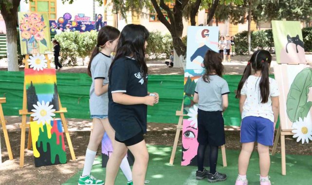 Kolej öğrencilerinden resim sergisi
