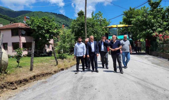 Köy yollarına sıcak asfalt