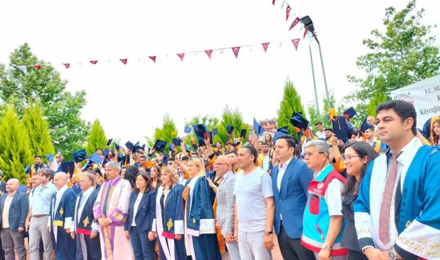 Köyceğiz Meslek Yüksekokulu'nun mezuniyet töreni yapıldı