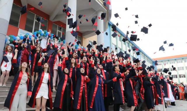 KSBÜ'de mezuniyet coşkusu yaşandı
