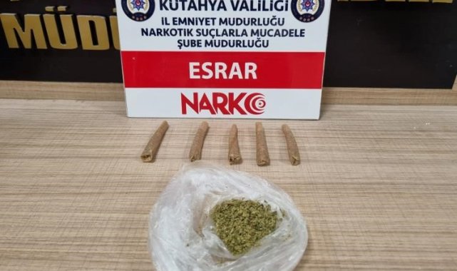 Kütahya'da iki şahsın üzerinde uyuşturucu ele geçirildi