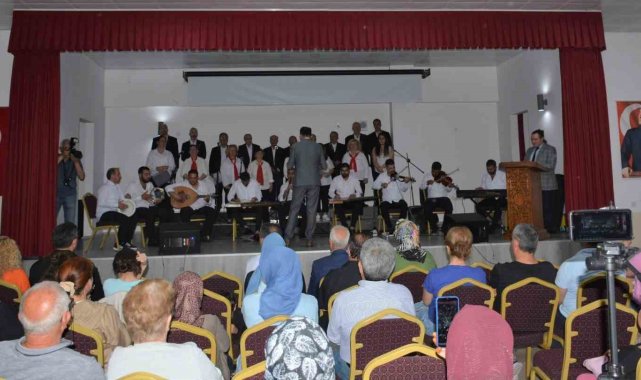 Lapseki Belediyesi Türk Sanat Müziği Korosu 'Yaza Merhaba' konseri verdi