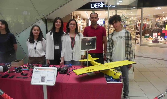 Liseli öğrencilerin Robotik ve Kodlama Sergisi