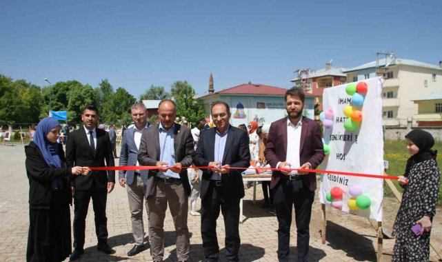 Malazgirt'te depremzedeler yararına yardım kampanyası