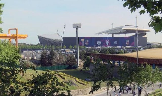Manchester City ve Inter taraftarları, büyük finali bekliyor