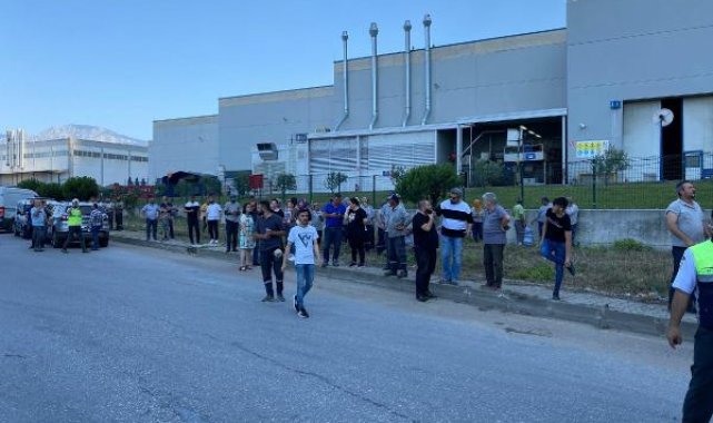 Manisa'da geri dönüşüm tesisinde yangın