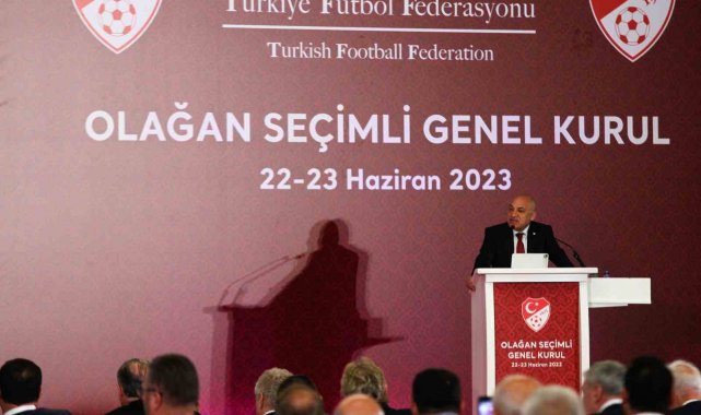 Mehmet Büyükekşi: "Yarı otomatik ofsayt teknolojisini Türk futboluna kazandırmak için çalışıyoruz"