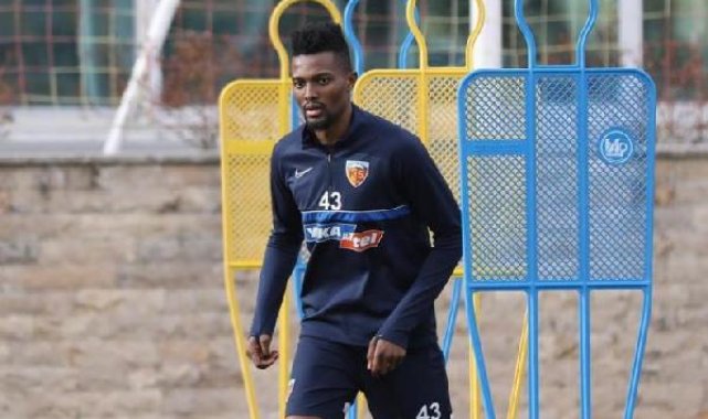 Mensah, Kayserispor'dan ayrıldı
