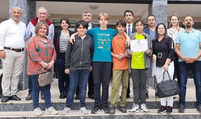 Mimar Sinan Ortaokulu Matematik ödüllerini aldı