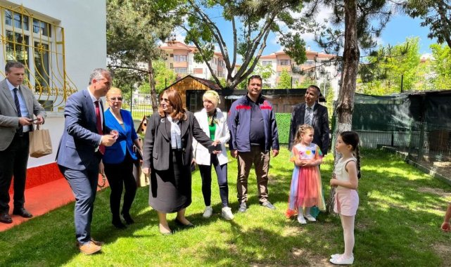Minik ellerin hazırladığı ürünler kitapla takas yapıldı