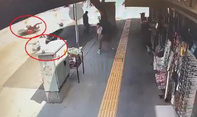 Motosikletlerin çarpıştığı kaza, kamerada