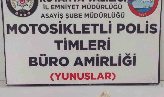 Motosikletli şahsın üzerinde uyuşturucu bulundu