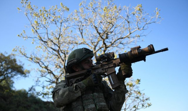 MSB: "Irak'ın kuzeyindeki barınma alanlarından kaçan 3 PKK'lı terörist daha Habur'daki Hudut Karakolumuza teslim oldu"