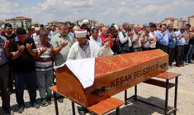 Muğla'da kazada ölen sürücü, memleketi Keşan'da toprağa verildi