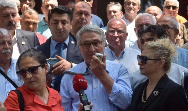 Muhtar, kendisini darbettiğini iddia ettiği belediye başkan yardımcısından şikayetçi oldu